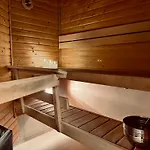 Cozy Downtown With Private Finnish Sauna شقة روفانييمي
