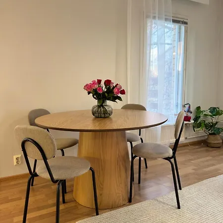 Cozy Downtown With Private Finnish Sauna *