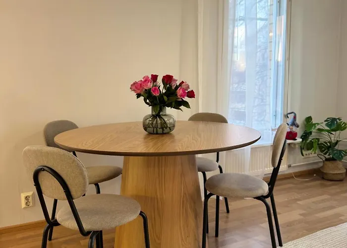 Cozy Downtown With Private Finnish Sauna *